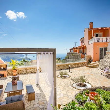 Villa Loris Lákones