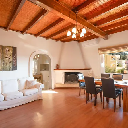 Loris Villa *