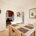 Villa Loris *
